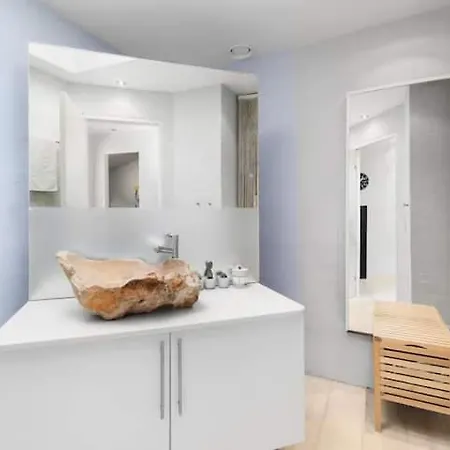 Spacious Luxury - Two Bedrooms Egå