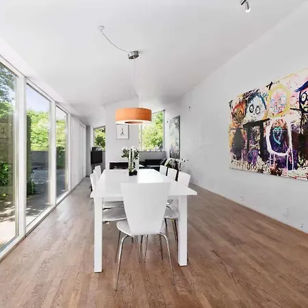 Apartment Spacious Luxury - Two Bedrooms
