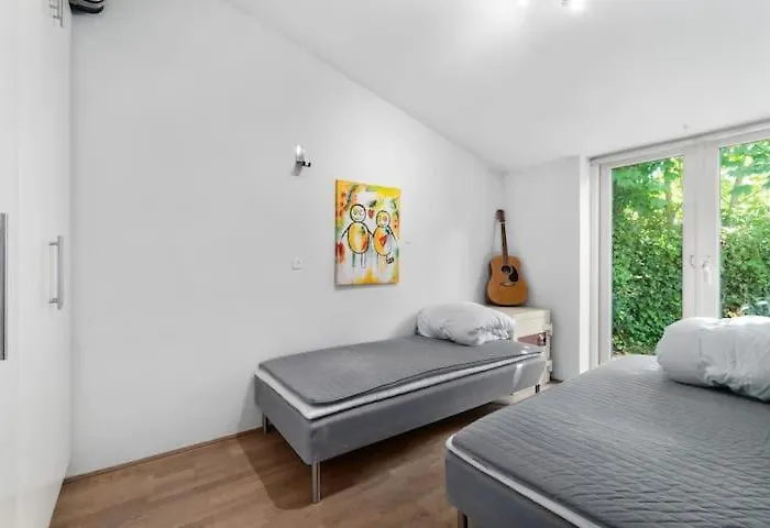 Spacious Luxury - Two Bedrooms Apartment *