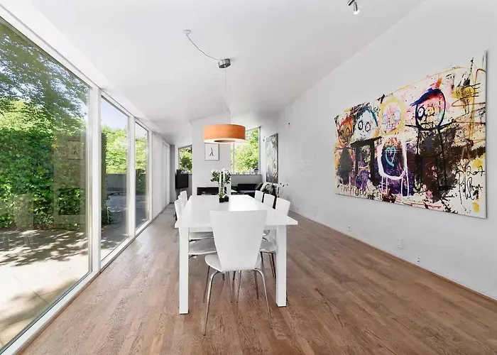 Apartment Spacious Luxury - Two Bedrooms