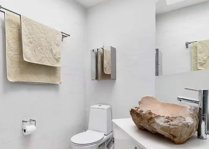 Spacious Luxury - Two Bedrooms Apartamento Egå